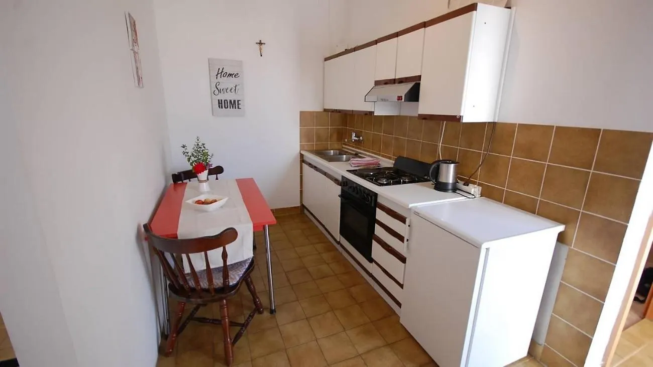 Apartments With A Parking Space Njivice, Krk - 21726  Njivice